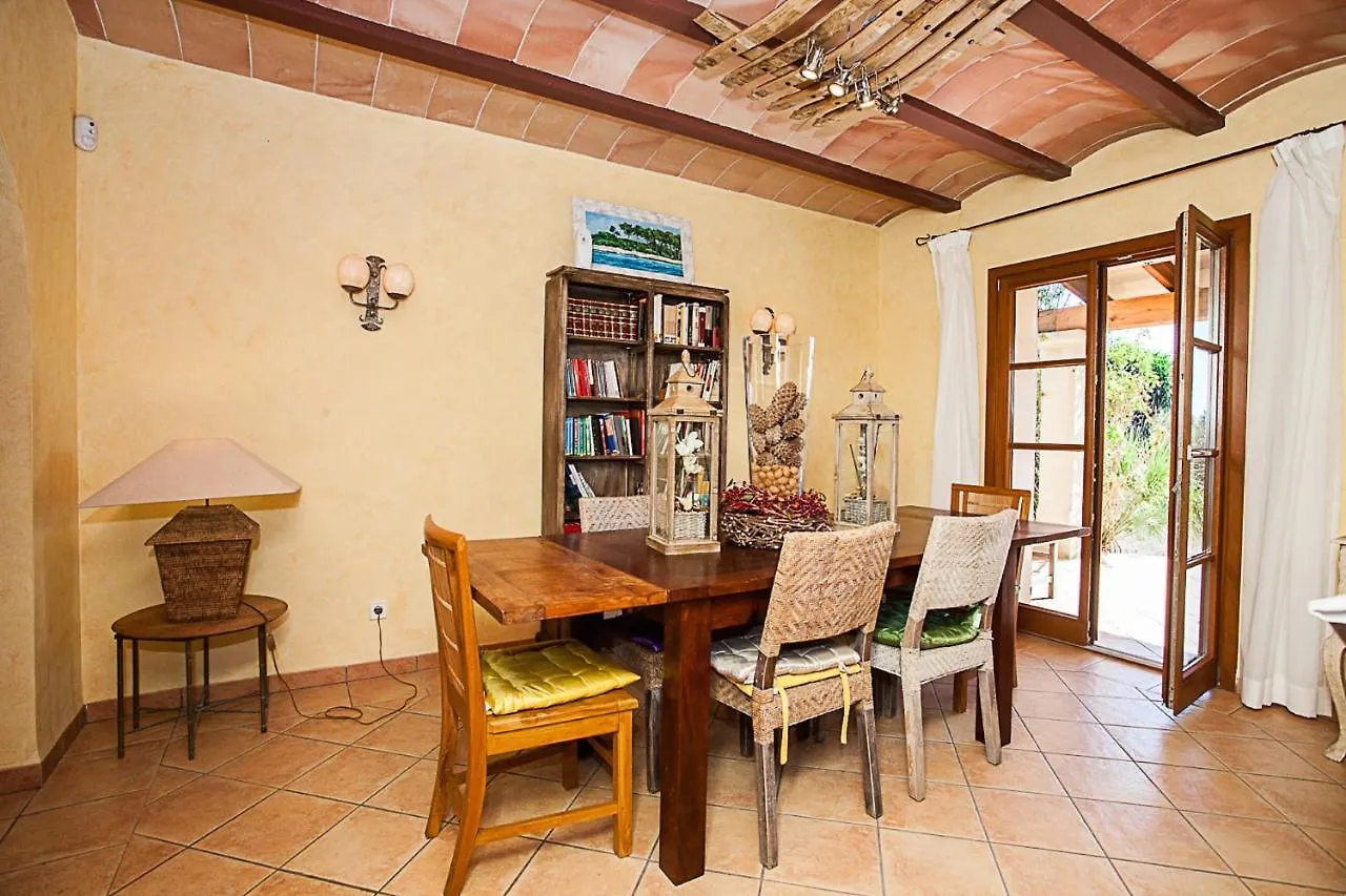 Favela Villa Campos  0*, Campos (Mallorca) Spain